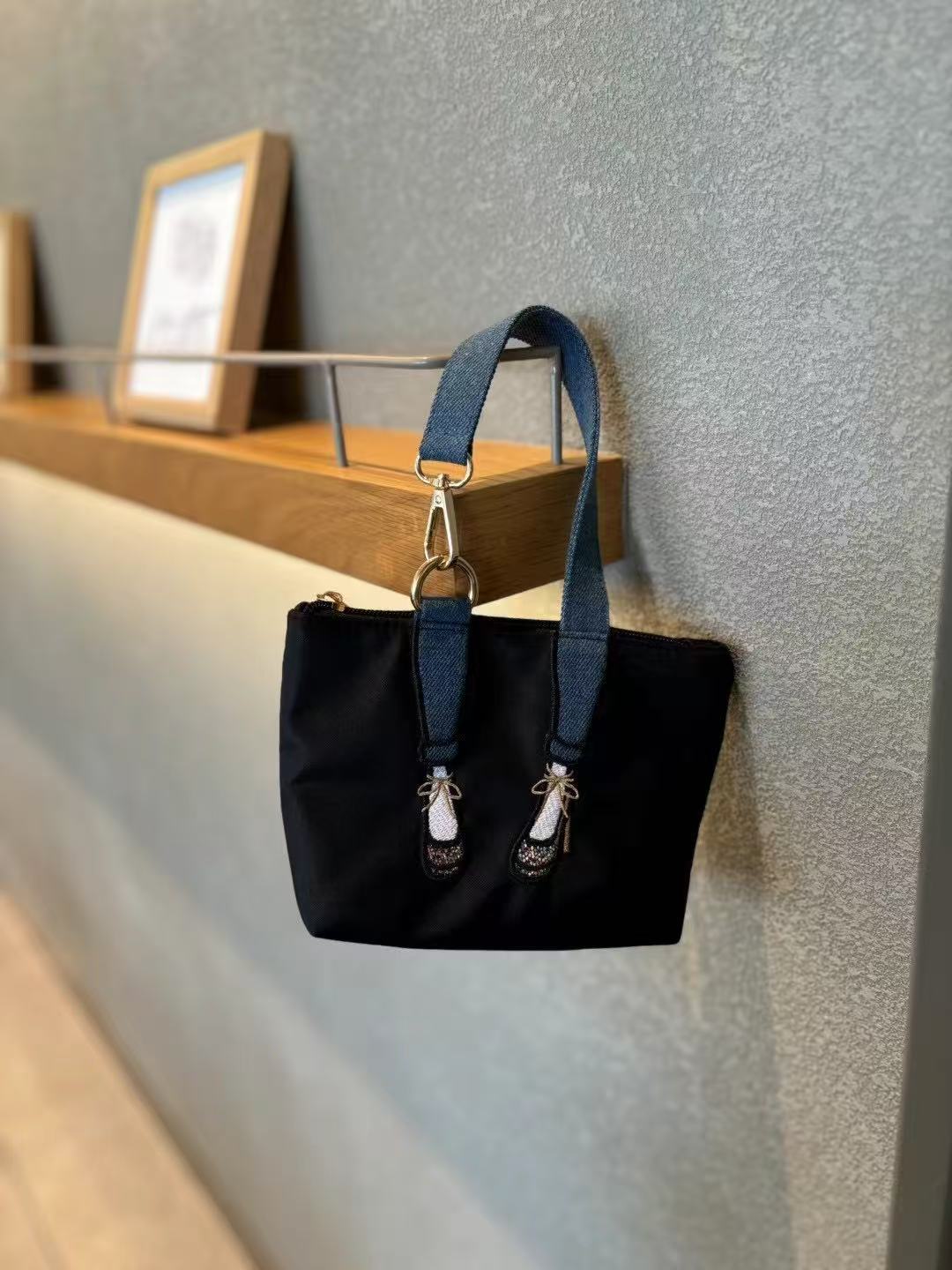 ファッション刺繍入りゼロウォレット防水ナイロン生地バッグ女性 - Embroidery Bag のレビューと価格